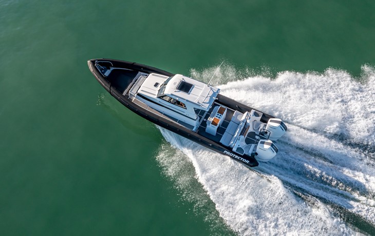 Rayglass releases custom Protector 410 Targa fitted with brand new twin Mercury V12 Verados. 